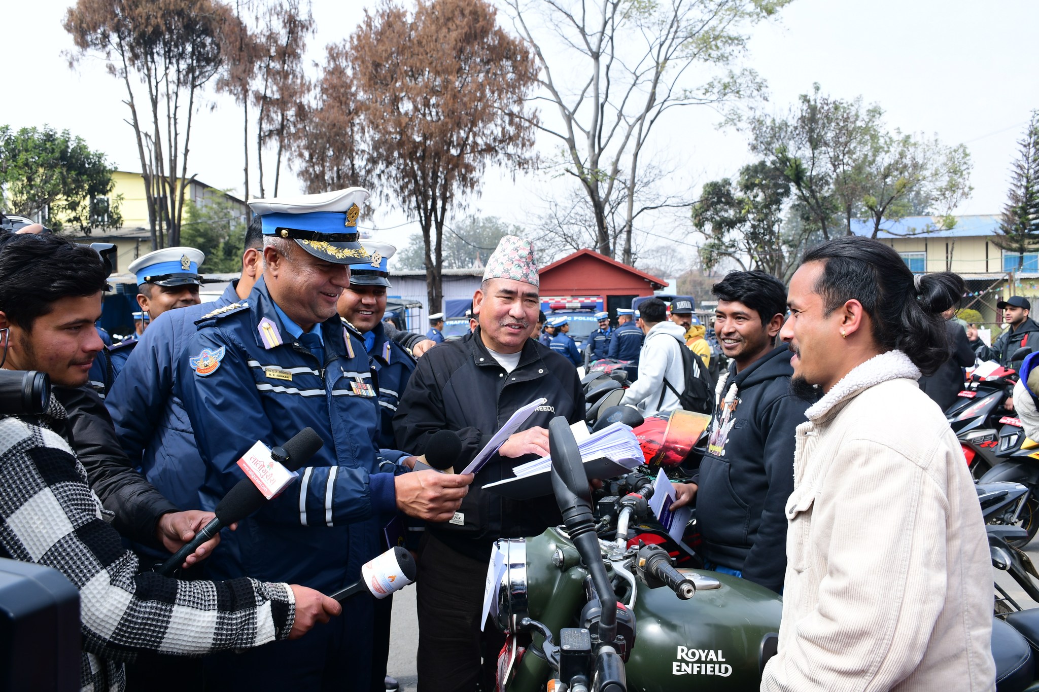 चोरी भएका ५३ ओटा दुई पाङ्ग्रे सवारी साधन म्बन्धित धनीलाई हस्तान्तरण