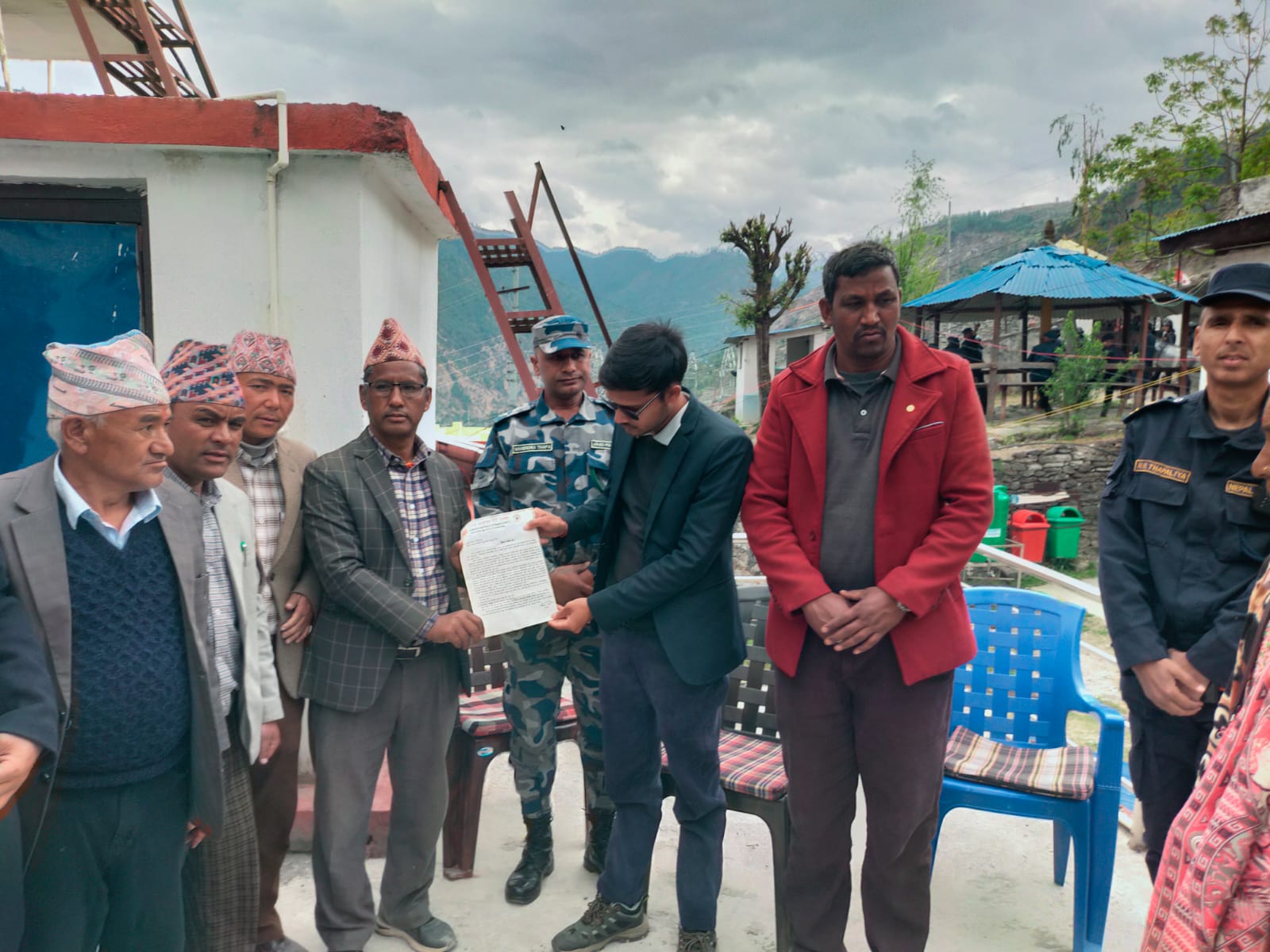 मुगुमा एमालेको विरोध प्रदर्शन, ज्ञापनपत्र बुझाएपछि कोणसभा