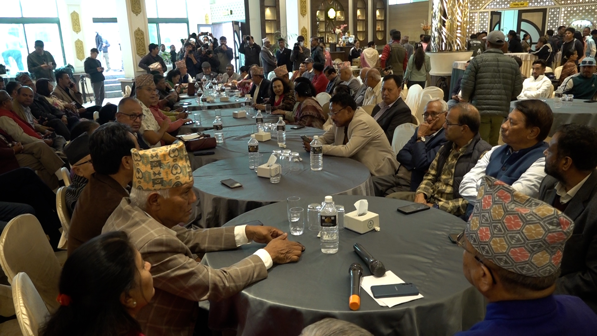 कांग्रेस संस्थापनइतर समूहको बैठक : १५ औं महाधिवेशनबारे छलफल हुँदै