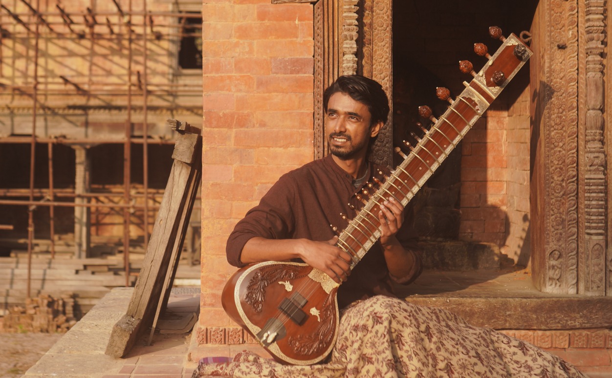 चिलीका संगीतकारसँग मिलेर नेपाली युवा सितारवादक हिमालयन सितारले ल्याए  ‘वेदांशी’