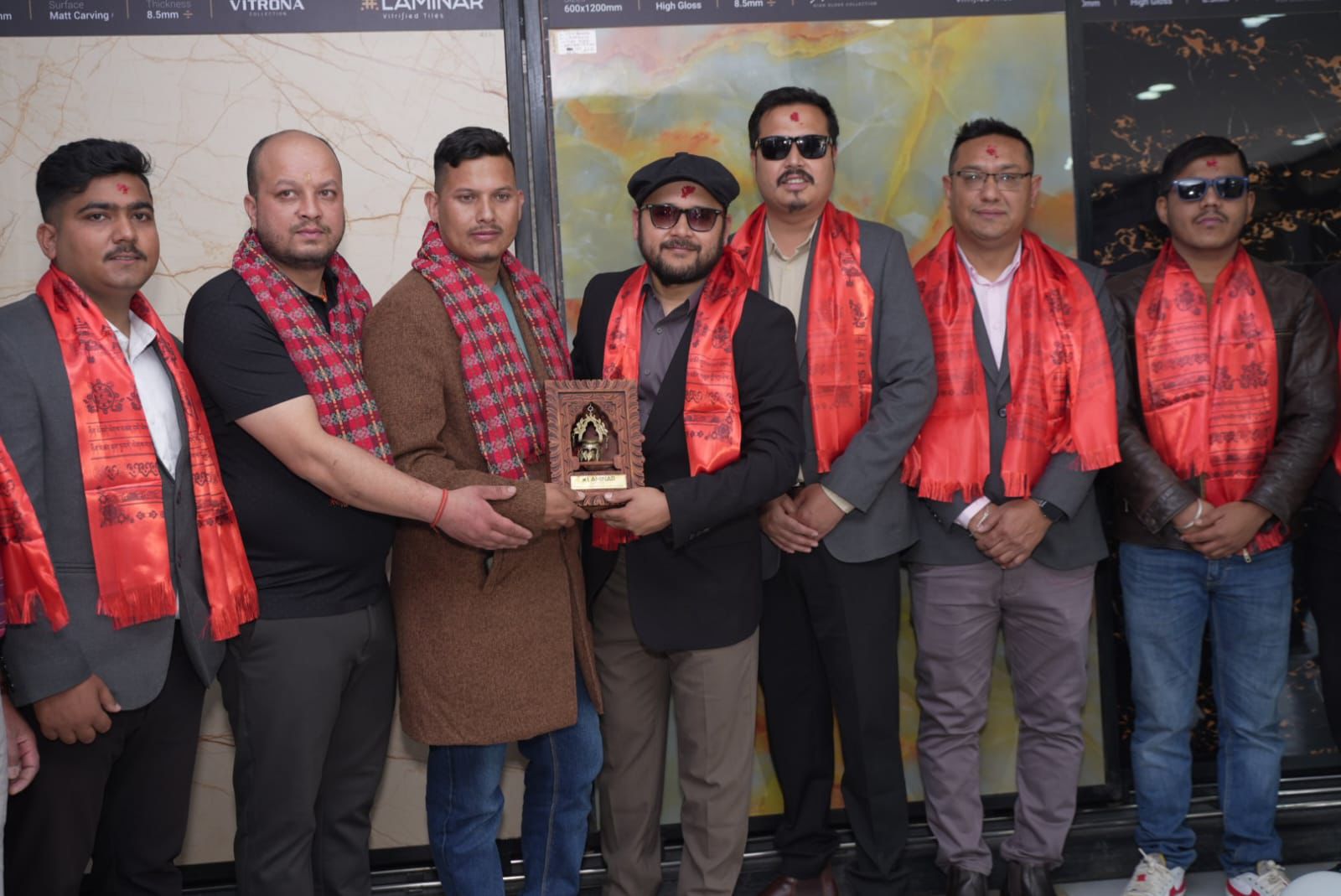 भक्तपुरमा लामिनारको दुई शोरुम सञ्चालनमा