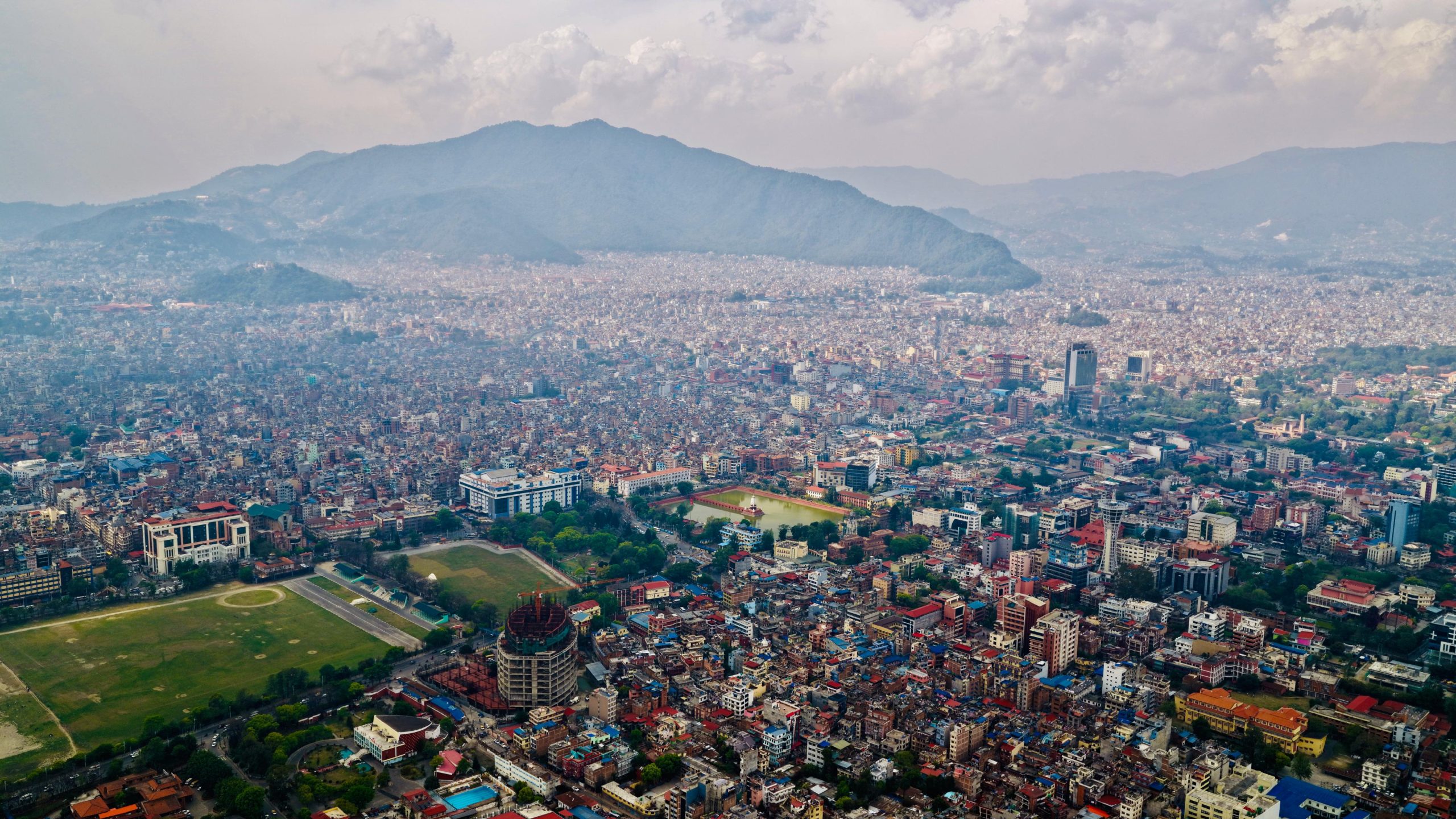 प्रधानमन्त्री एवम मन्त्रीहरु पदभार ग्रहणक्रममा देखिएको सिंहदरबार क्षेत्रको ‘ड्रोन भ्यू’ (फोटोफिचर)