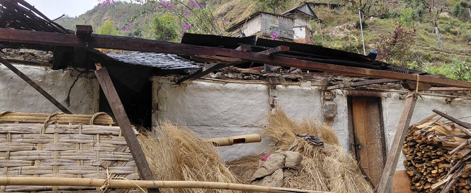 रामेछाप र दोलखामा हावा हुरीले पुर्यायो क्षति