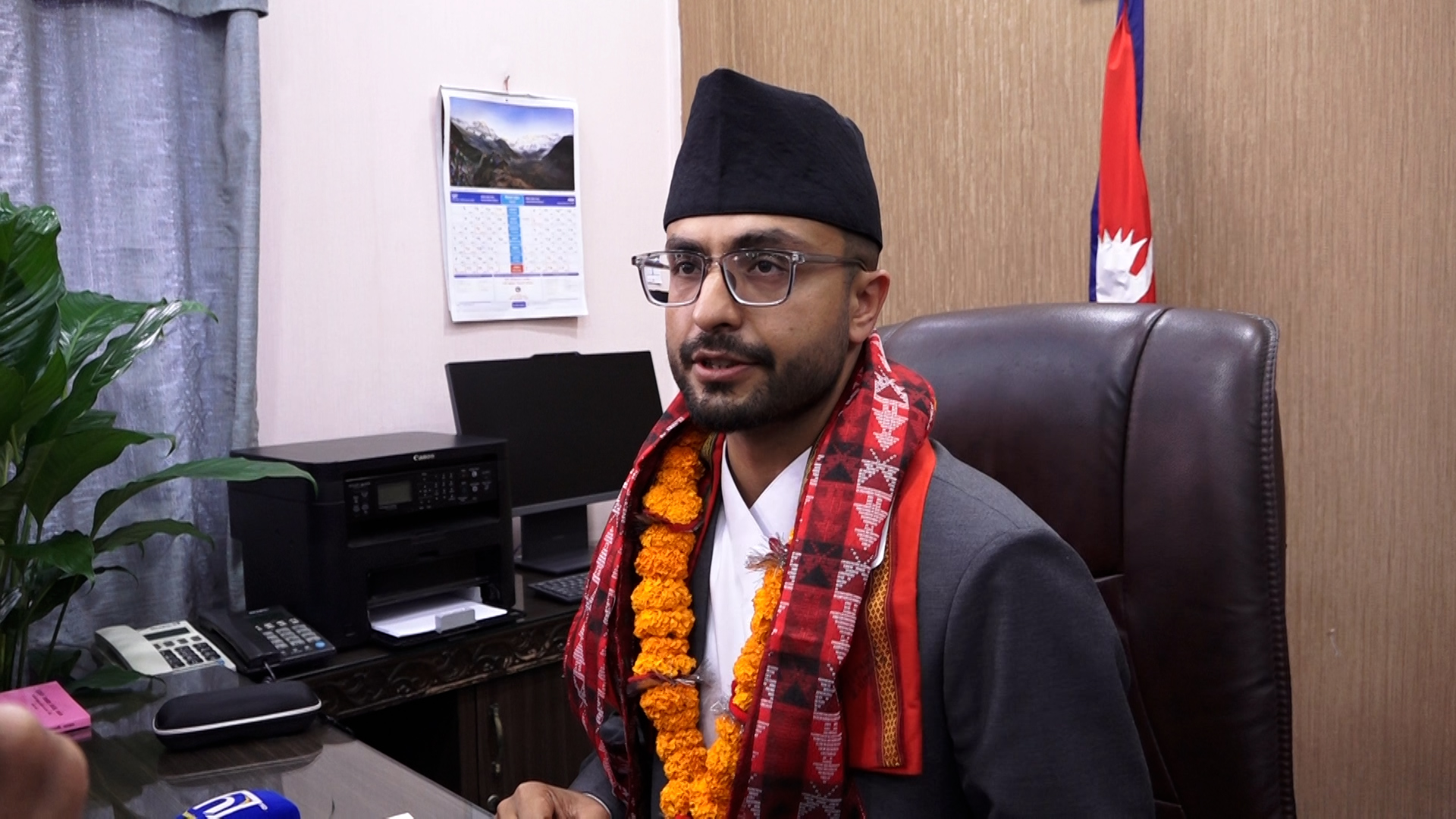 पदबहाली गर्दै सस्मित पोखरेलले भने : शिक्षा क्षेत्रलाई पार्दर्शी बनाउँछौं