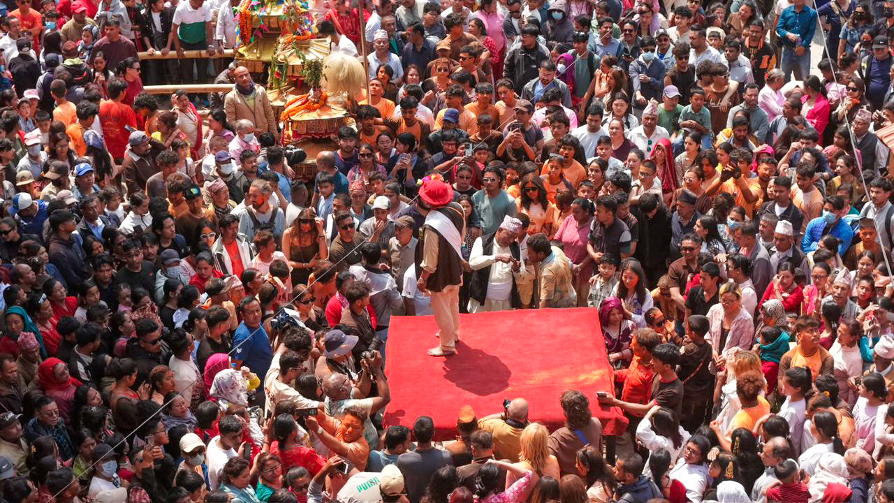 तस्विरमा ‘जिब्रो छेड्ने जात्रा’