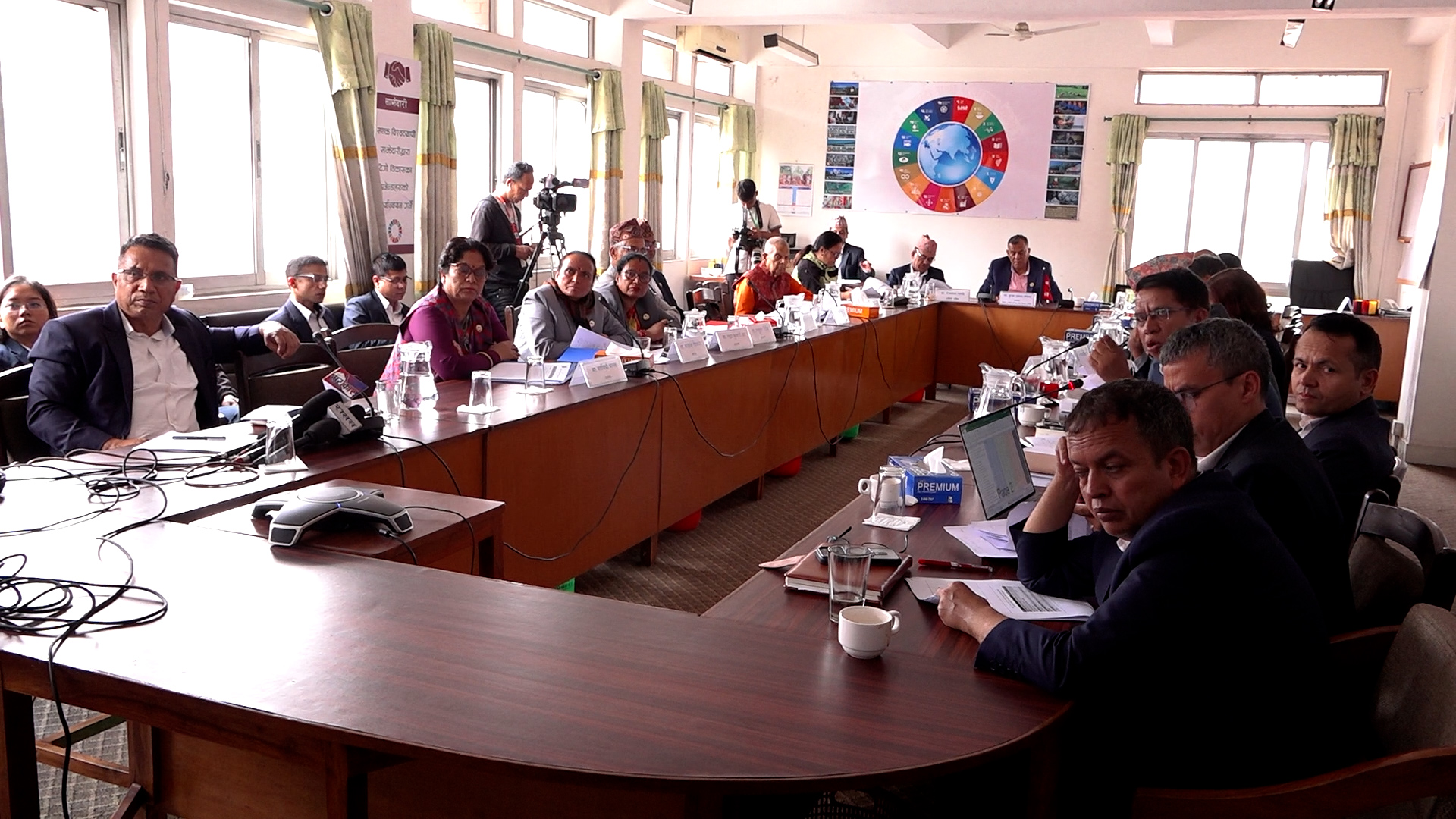 विकास, आर्थिक समितिमा विभिन्न मन्त्रालयसँग बजेट तर्जुमा सम्बन्धमा छलफल