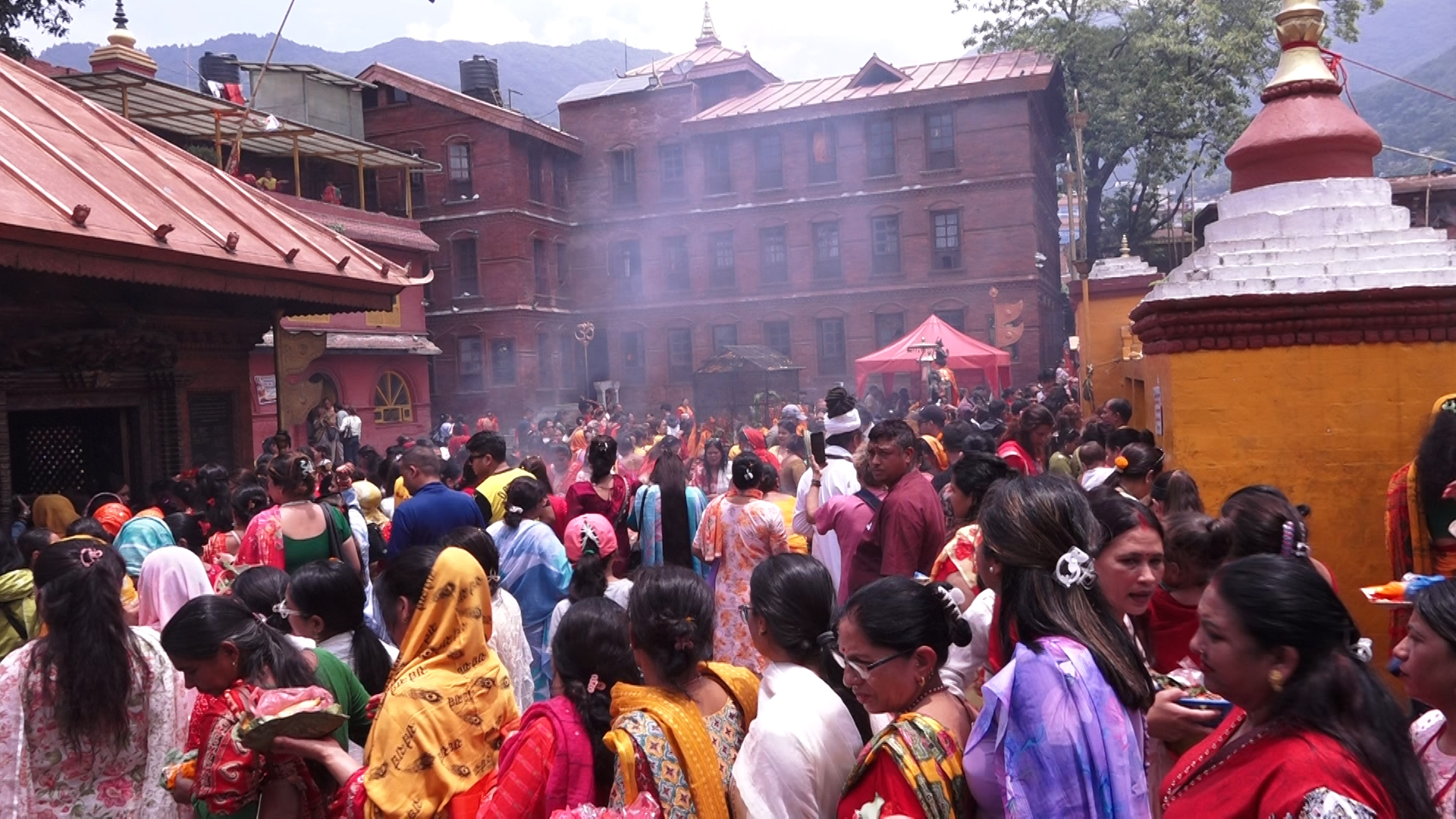 एकादशीमा  भक्तजनको घुइँचो