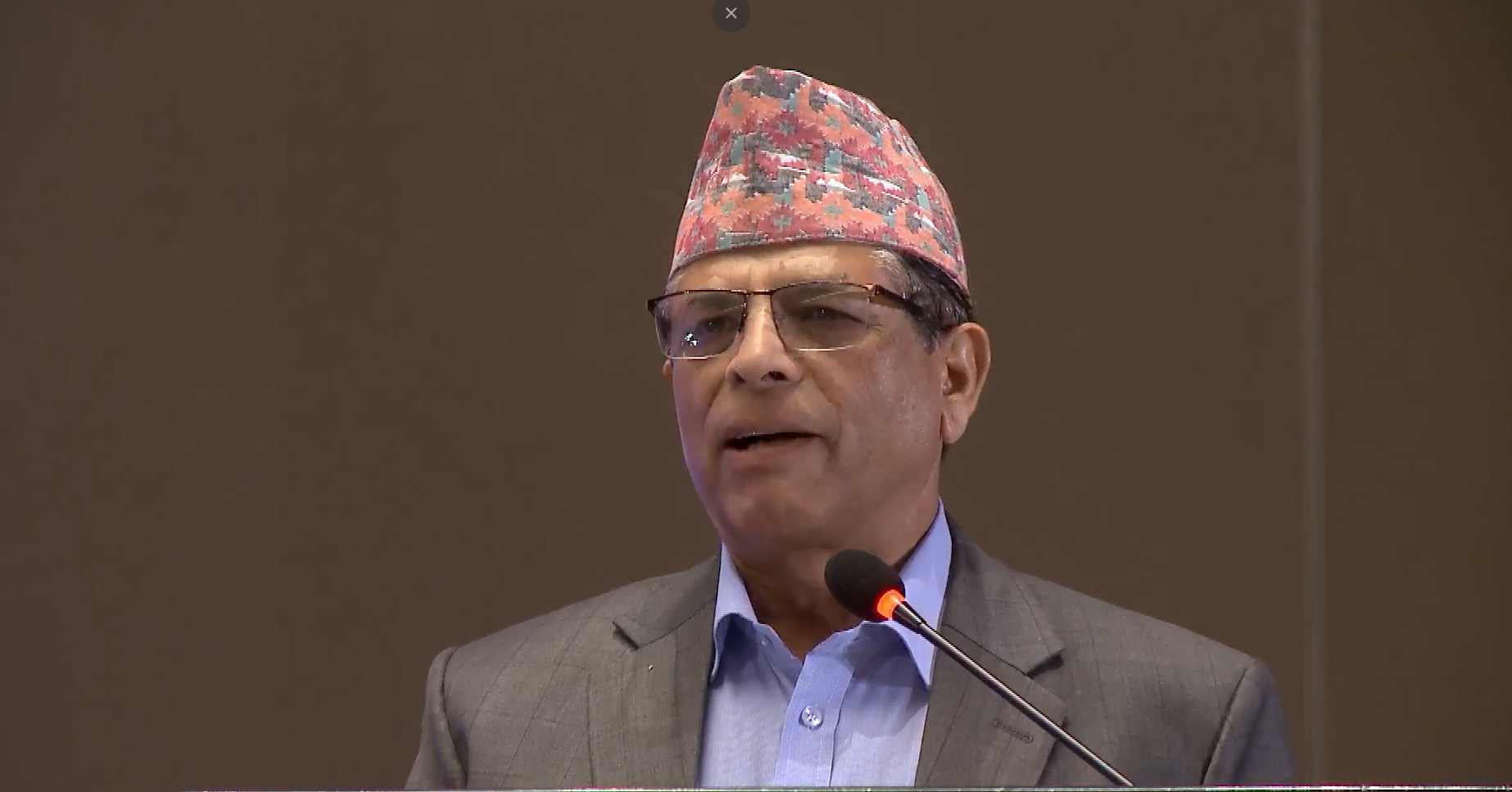 अध्यक्ष डा. महाश्रम शर्माले पछिल्लो समय शिक्षा क्षेत्रमा ‘लर्निङ क्राइसिस’ देखिएकाले यसलाई तत्काल सुधार गर्नुपर्नेमा बताएका छन् ।
