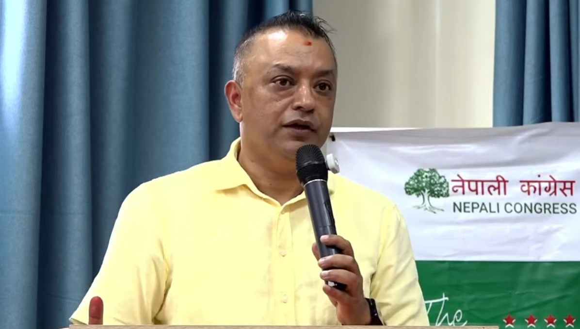 शिक्षामा दलीयकरण भयो गगन थापा