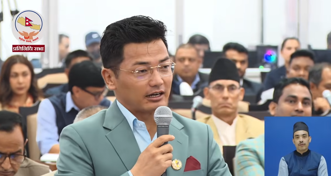 संविधान उल्लंघन गर्नेलाई लाइसेन्स नदिने
