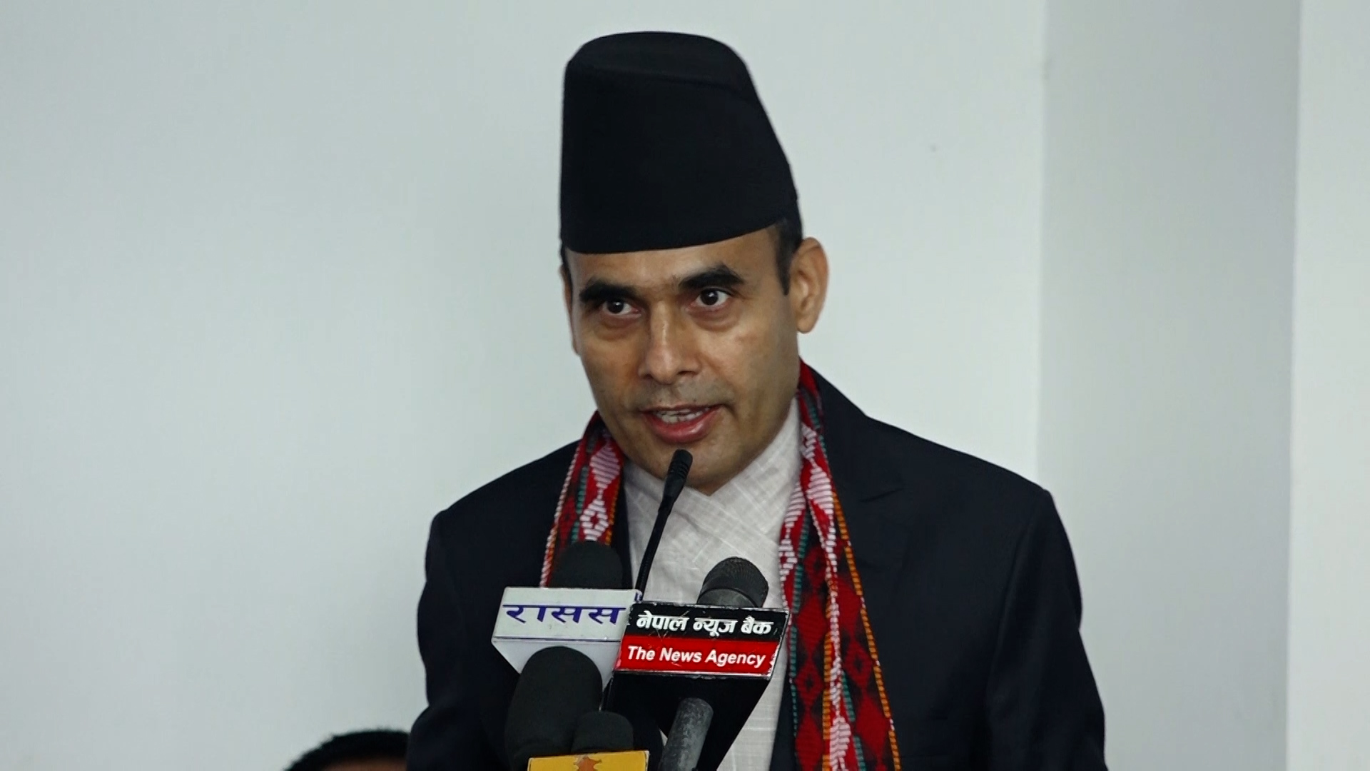 टेलिकमका सबै टावरमा विद्युत् पुर्‍याउन जोड