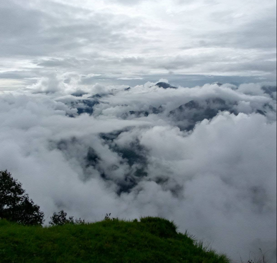 आजको फोटो : कुहिरोको घुम्टोमा पाटन
