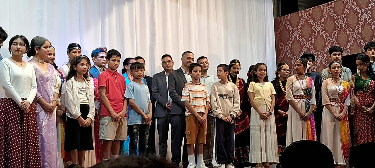 ‘फलामे गेट’ मञ्चित, भुसाल सम्मानित