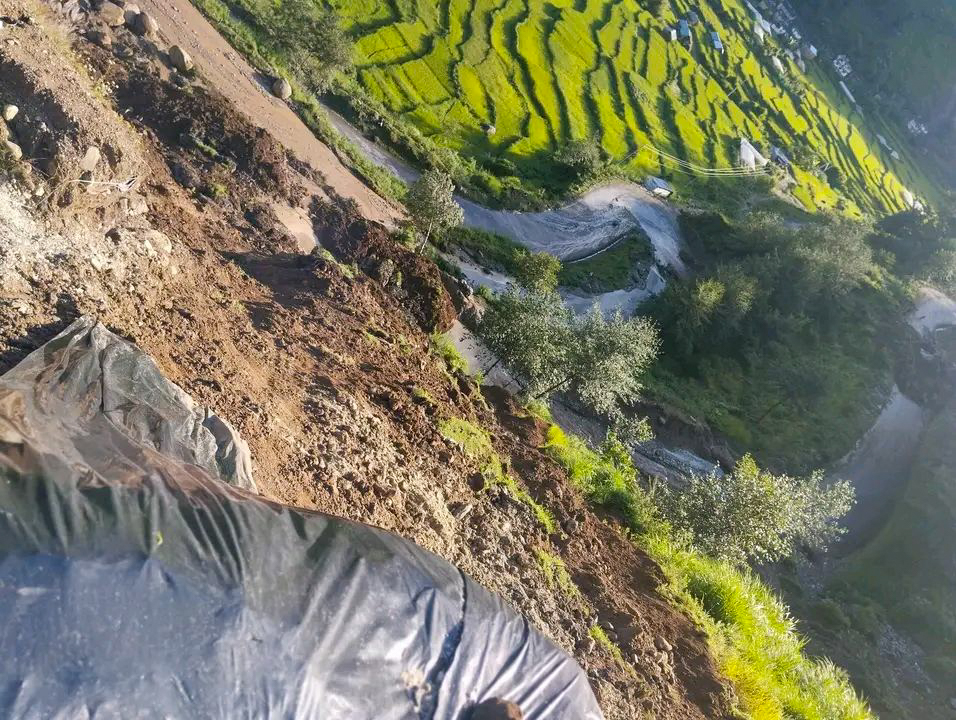 बाजुरामा अविरल वर्षा : सडक अबरुद्ध, विभिन्न ठाउँमा क्षति